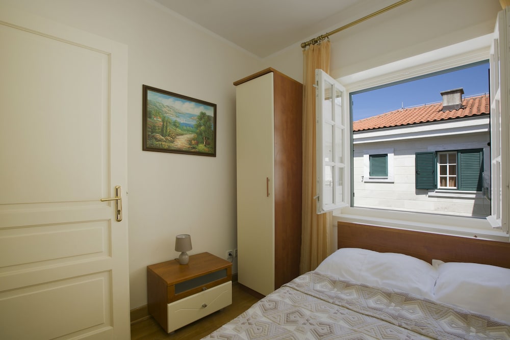 Apartment, Sea View (B)