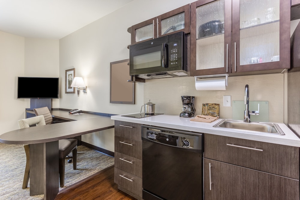Studio Suite, 2 Queen Beds, Accessible Bathtub (Mobility) photo 2