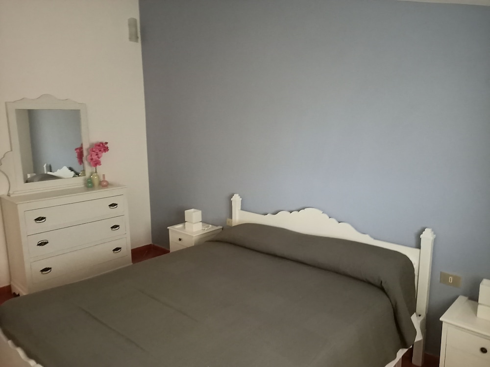 Basic Double Room photo 2