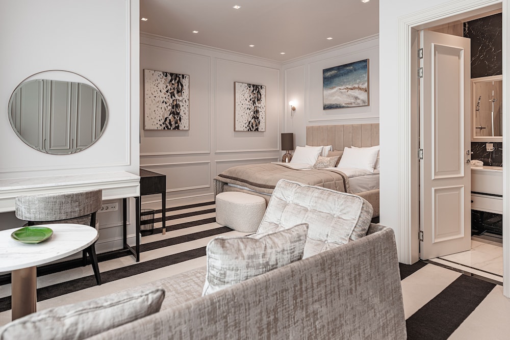 Executive Room photo 2