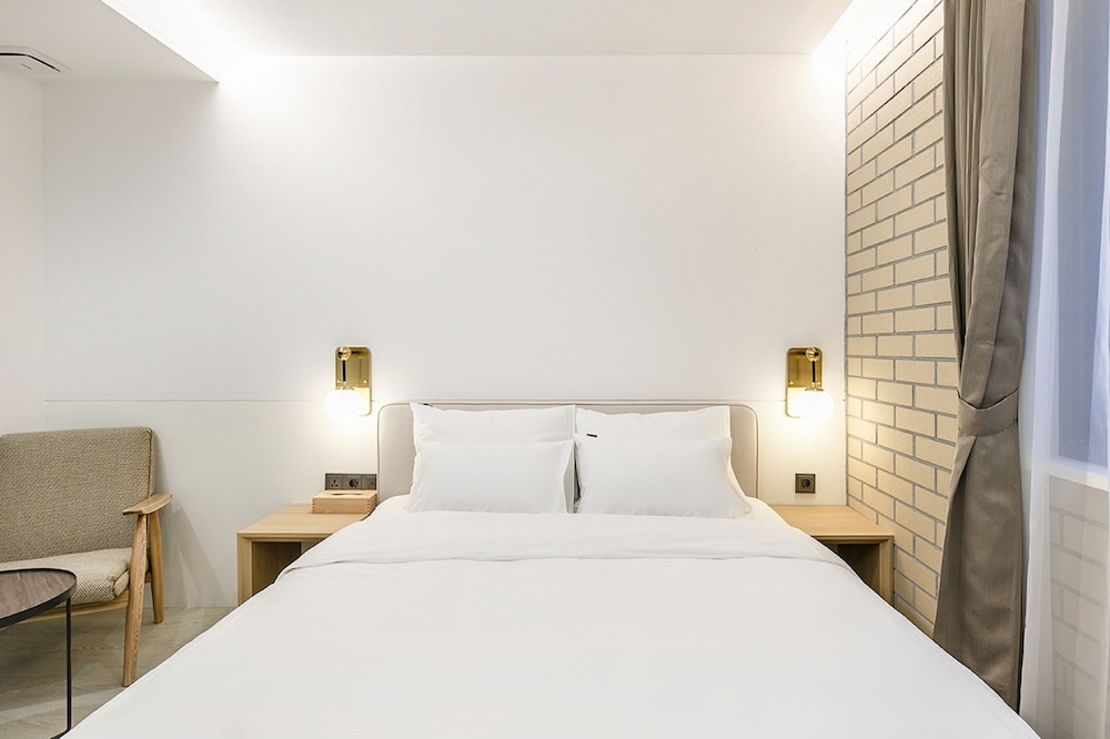 Standard Room - Photo 13