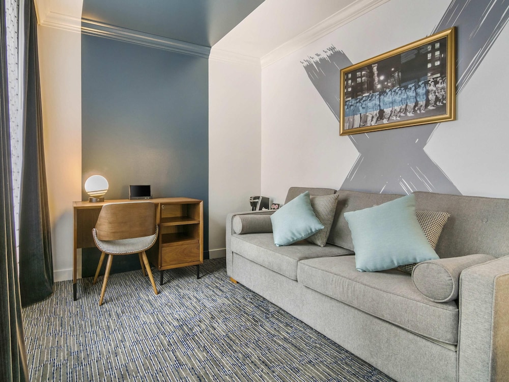 Junior Suite, 2 Queen Bed with Sofa bed, City View