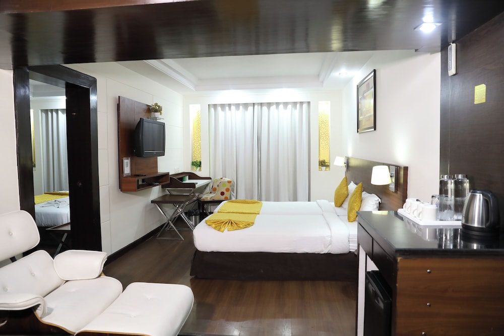 Quad Room