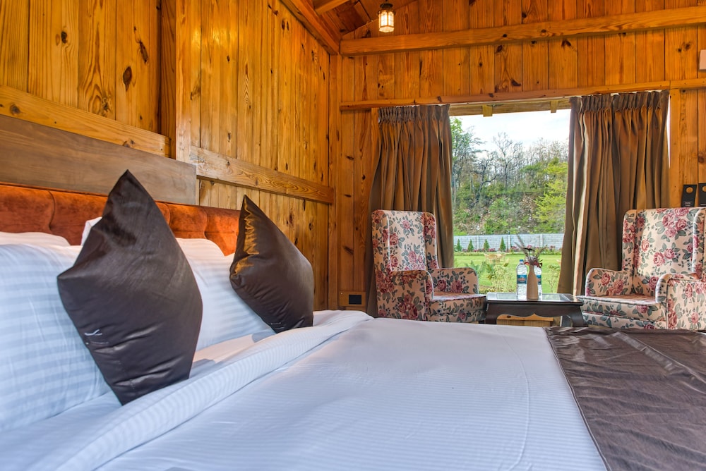 Luxury Cottage with Jacuzzi photo 1