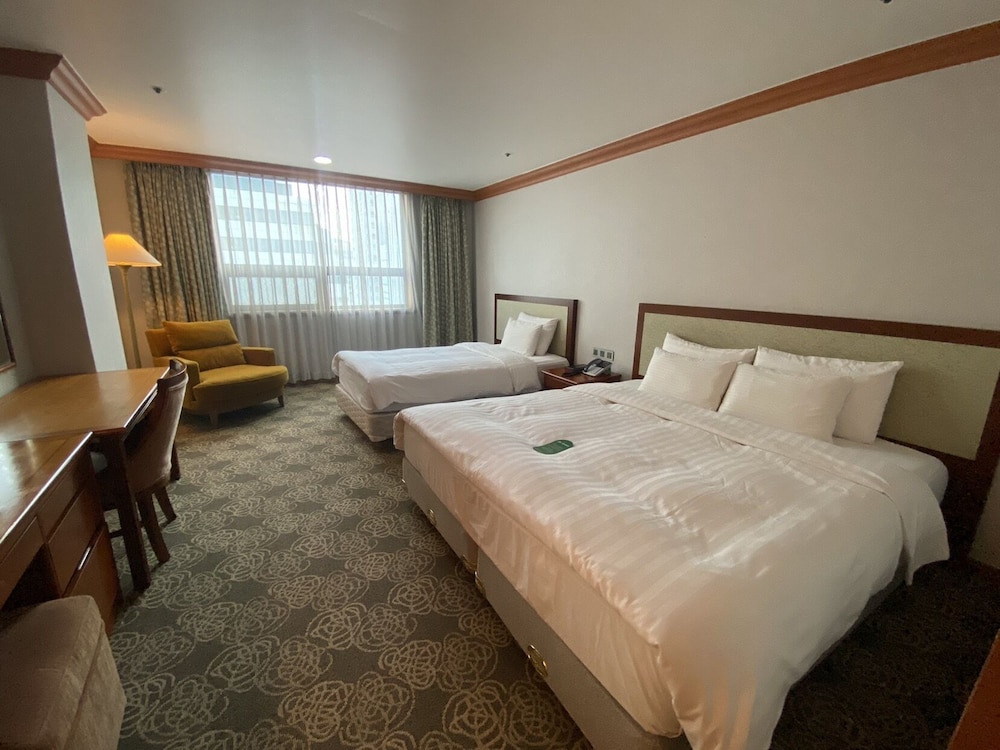 Family Room (Deluxe, Free Sauna&Fitness Available) - Photo 1