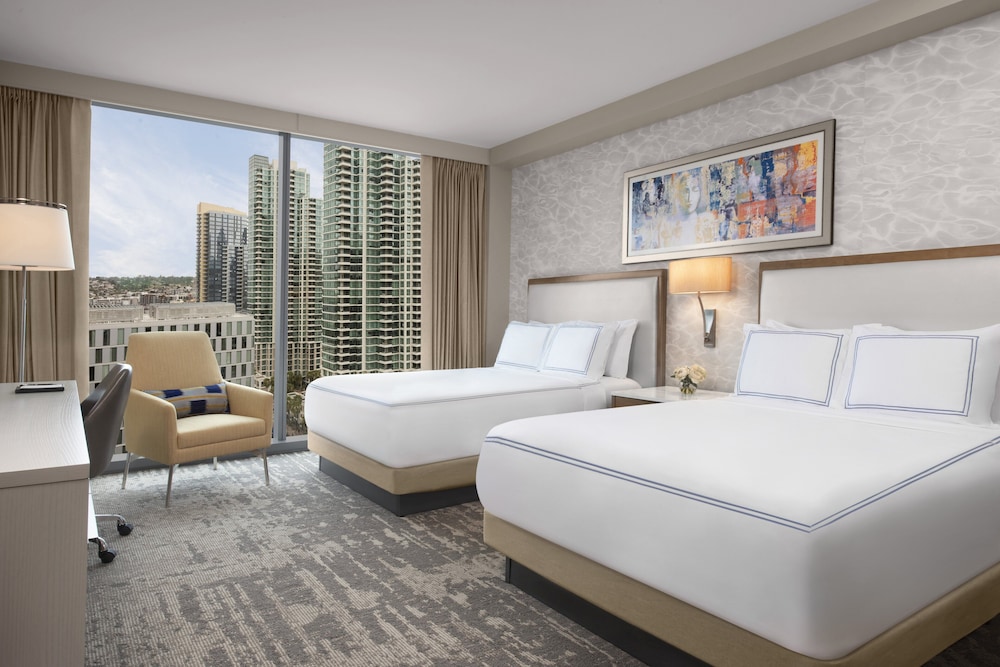 Premium Room, 2 Queen Beds, Club Lounge Access