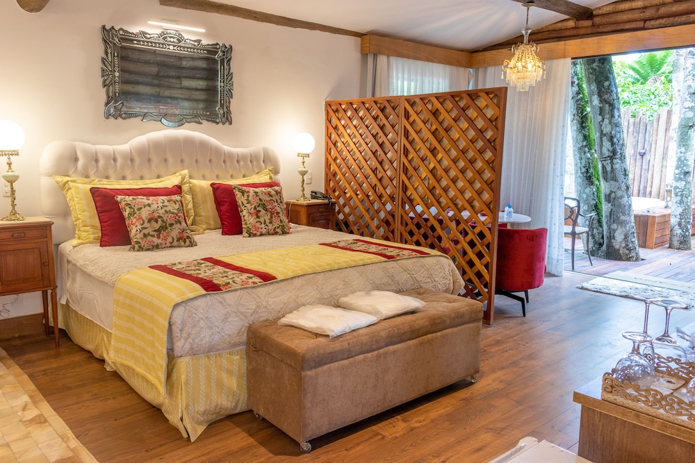 Luxury Suite photo 1