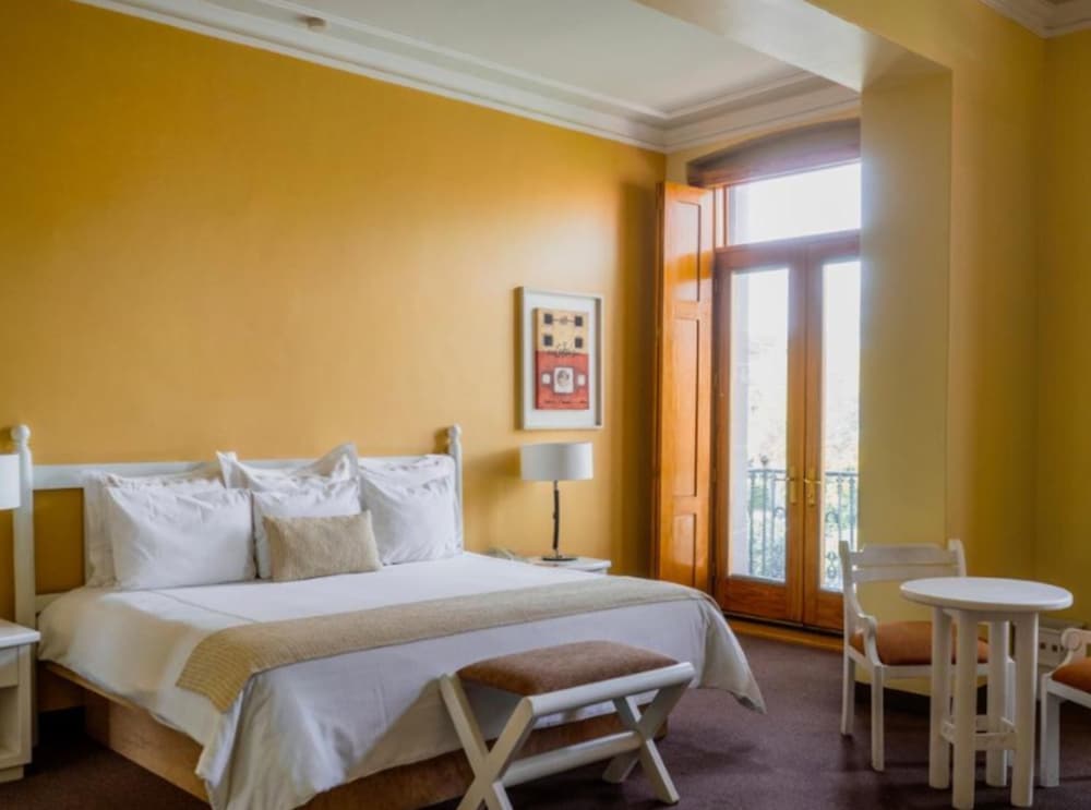 Panoramic Suite, 1 King Bed, City View - Photo 3