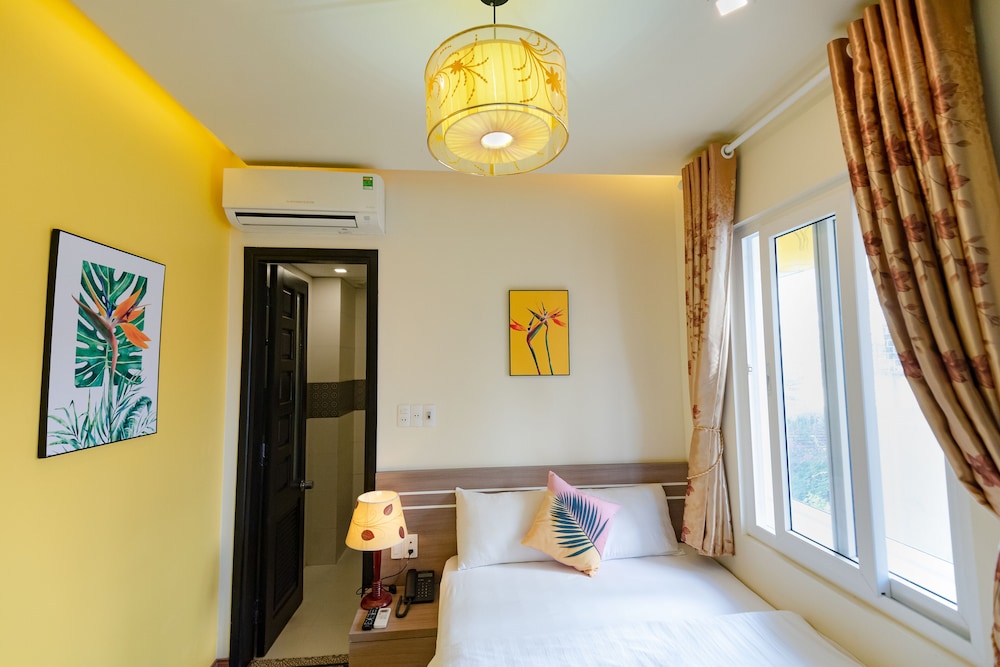 Deluxe Double Room, Garden View