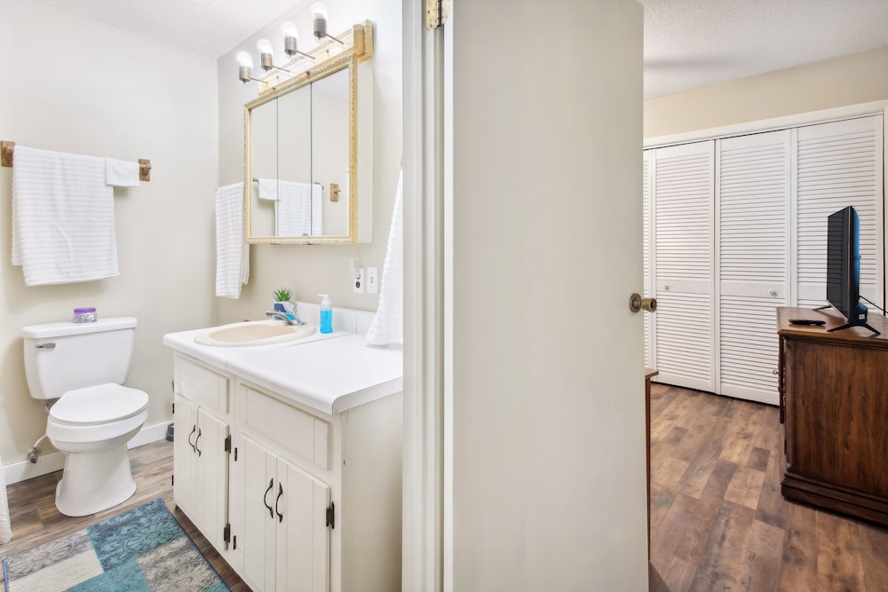 House (2 Bedrooms) photo 2