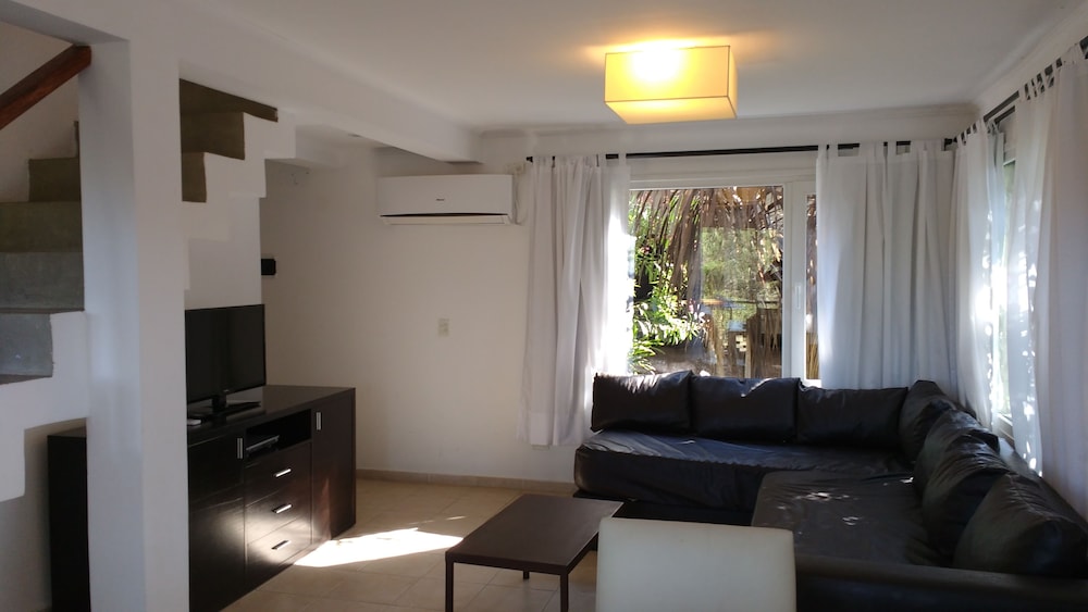 Classic Apartment photo 2