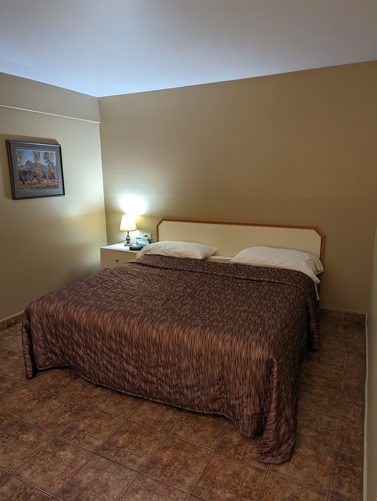 Standard Room, 1 King Bed photo 1