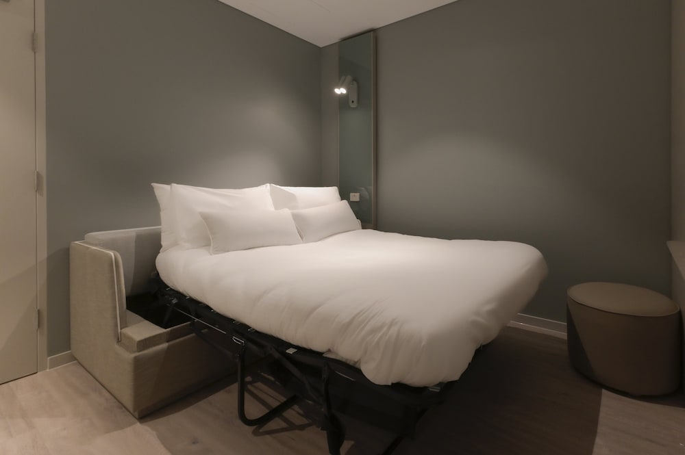 Suite (Free Breakfast) - Photo 17