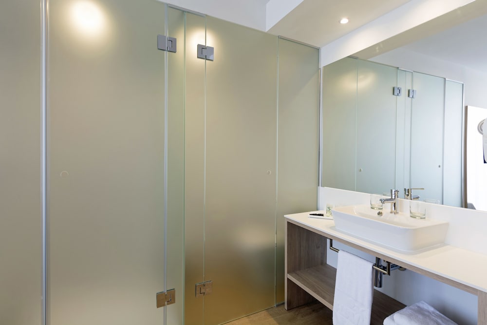 Double Room, Balcony (2 adults) - Photo 8