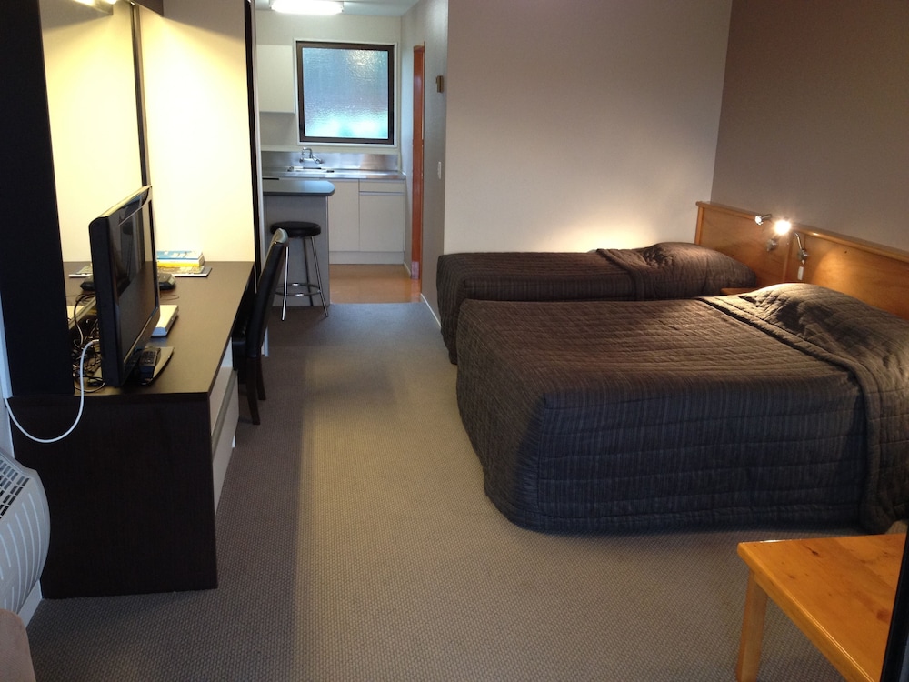 Standard Studio, 1 Queen Bed photo 1