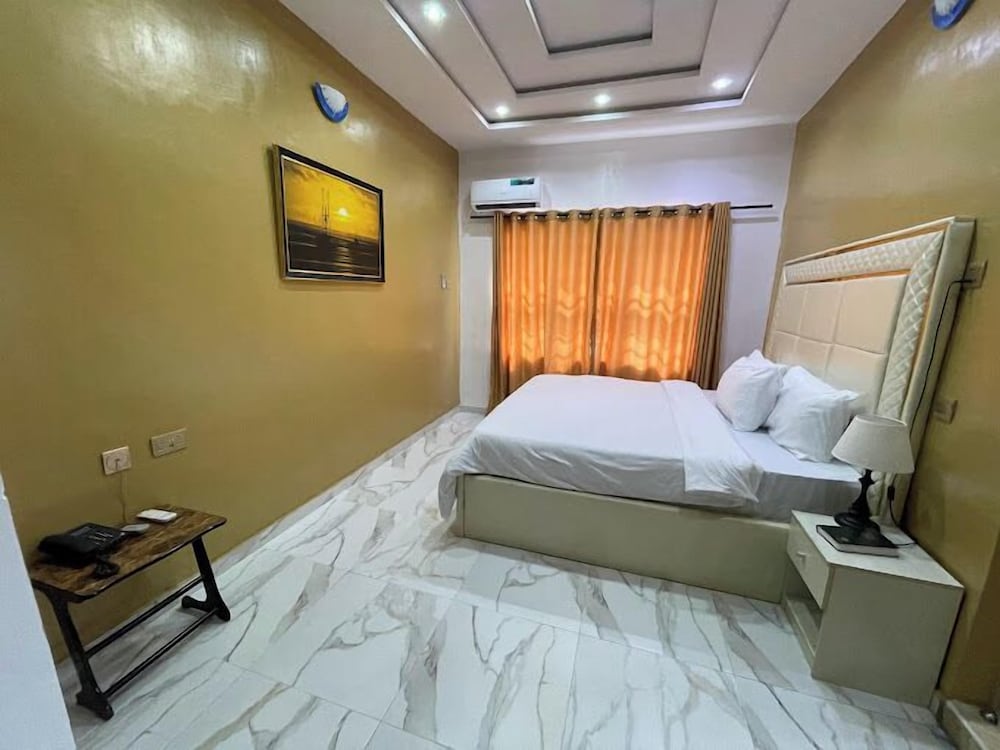 Deluxe Room, Balcony, City View photo 1