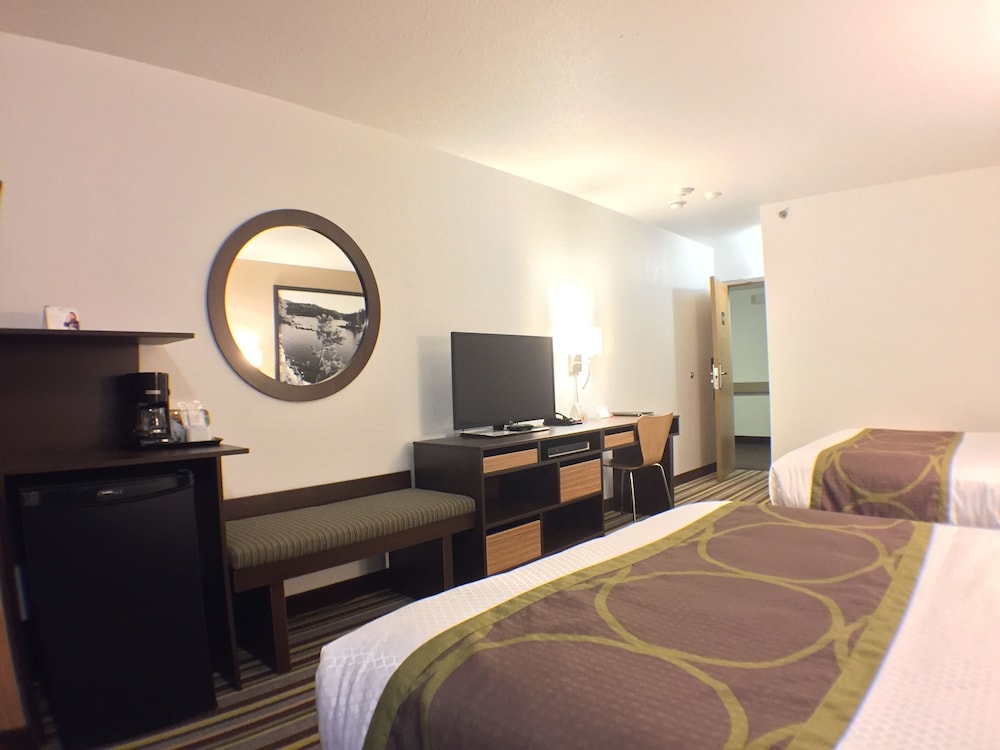 Standard Room, 2 Queen Beds - Photo 3