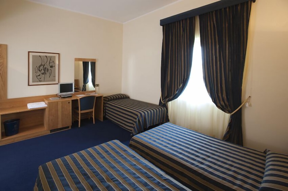 Standard Triple Room photo 1