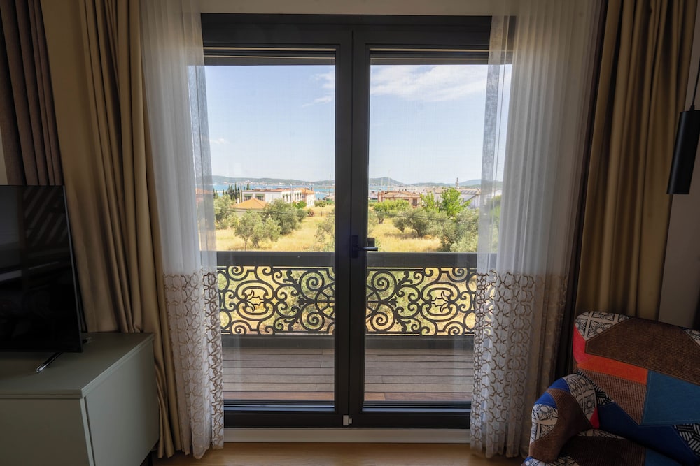 Comfort Double Room, Balcony, Sea View photo 3