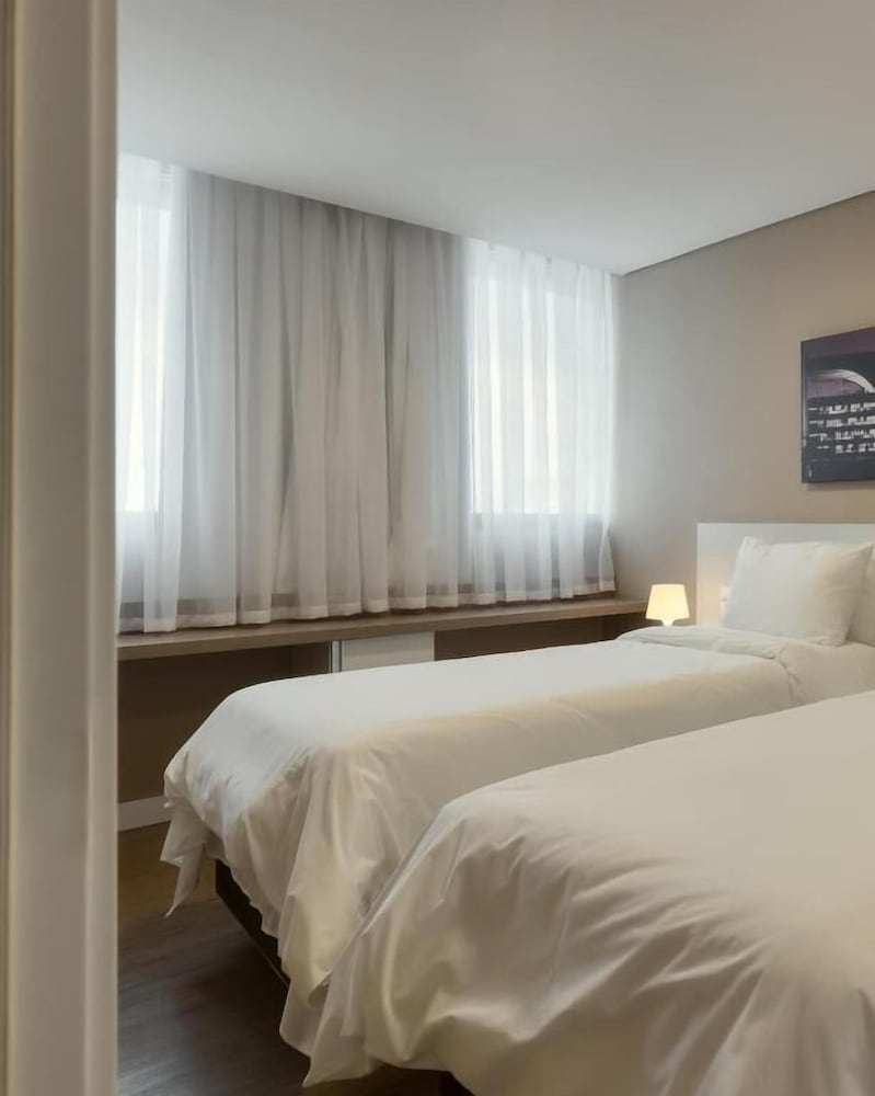 Available room