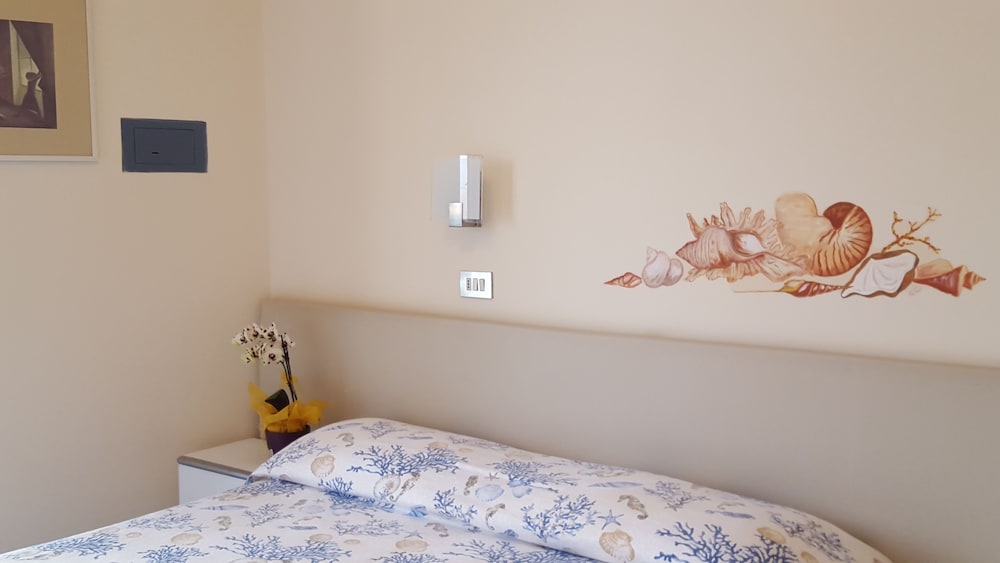 Classic Single Room