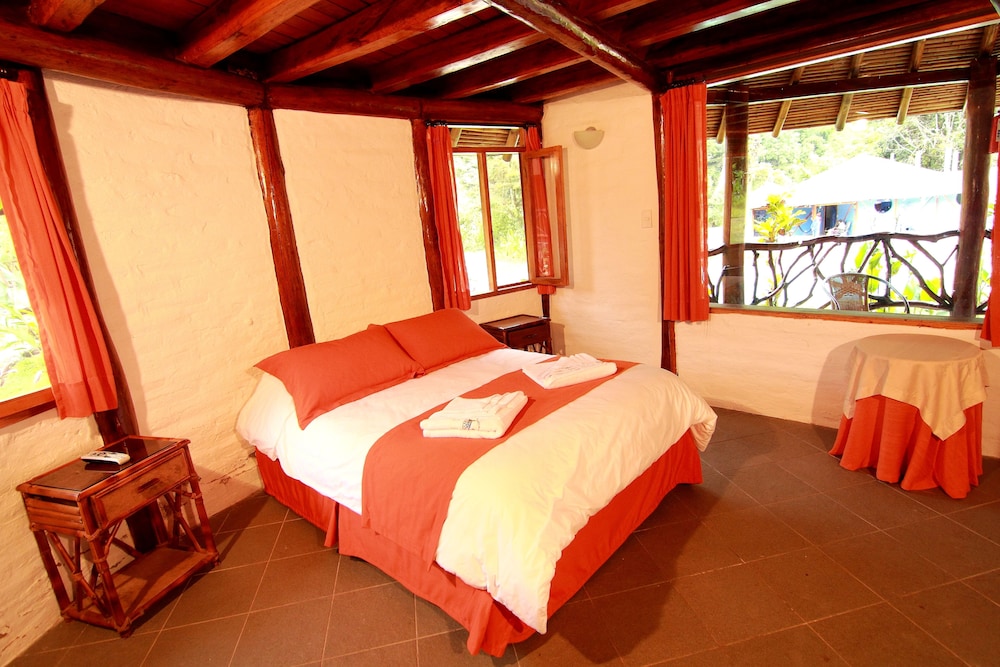 Family Bungalow, 2 Bedrooms, Accessible, Pool View photo 2