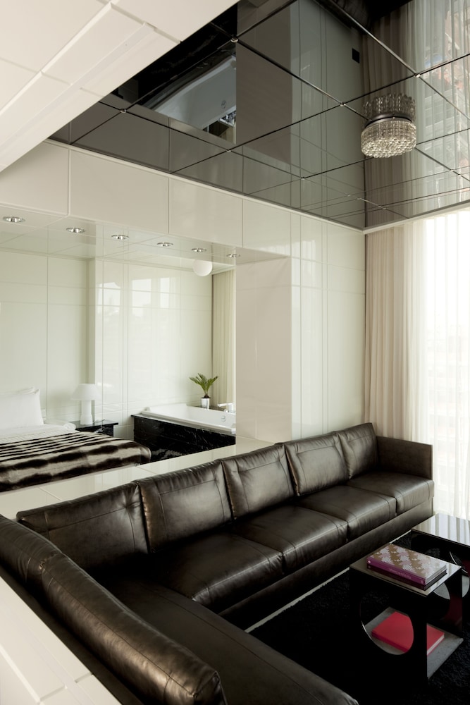 Suite, 1 Bedroom (Empire) photo 2