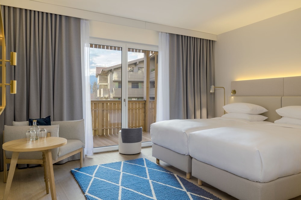 Room, 2 Twin Beds, Balcony - Photo 1