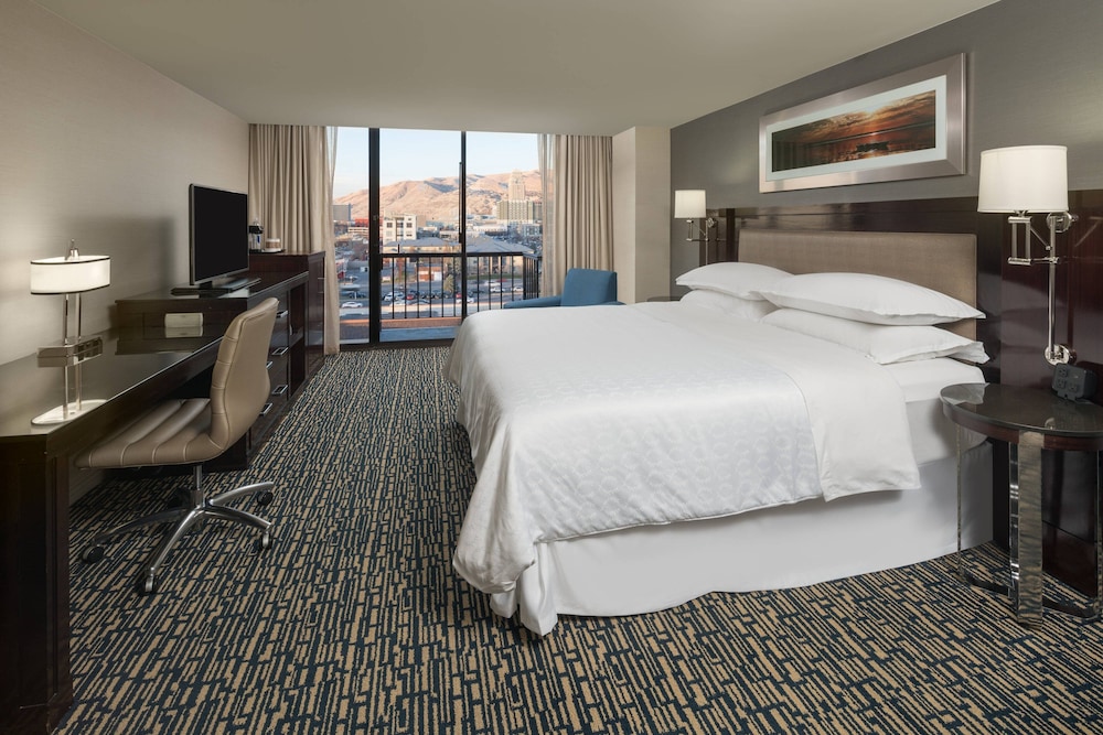 Room, 1 King Bed (Hearing Accessible)