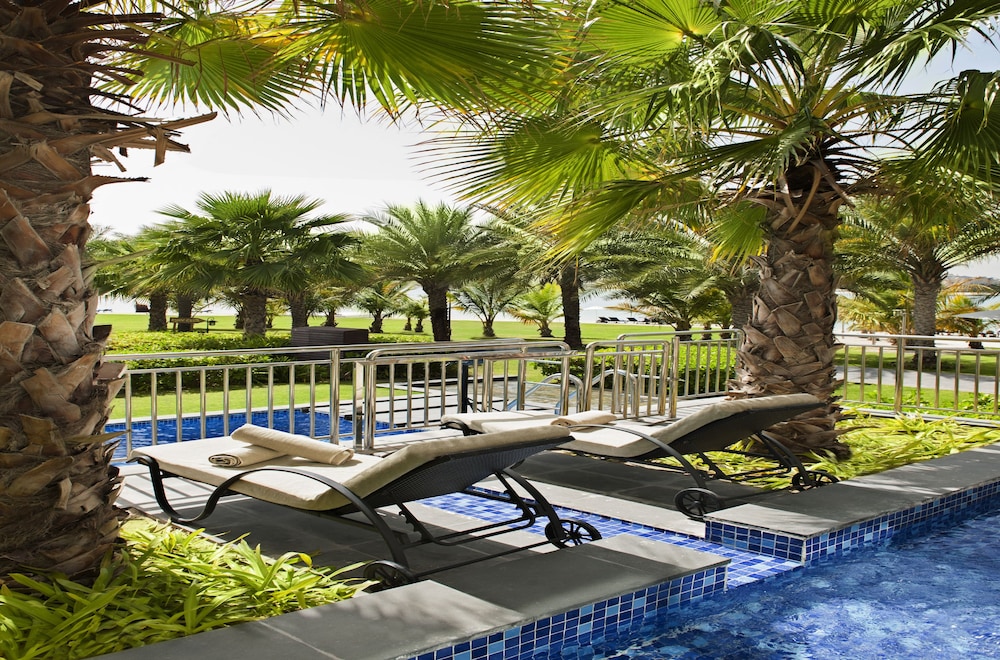 Room, 1 King Bed, Pool Access