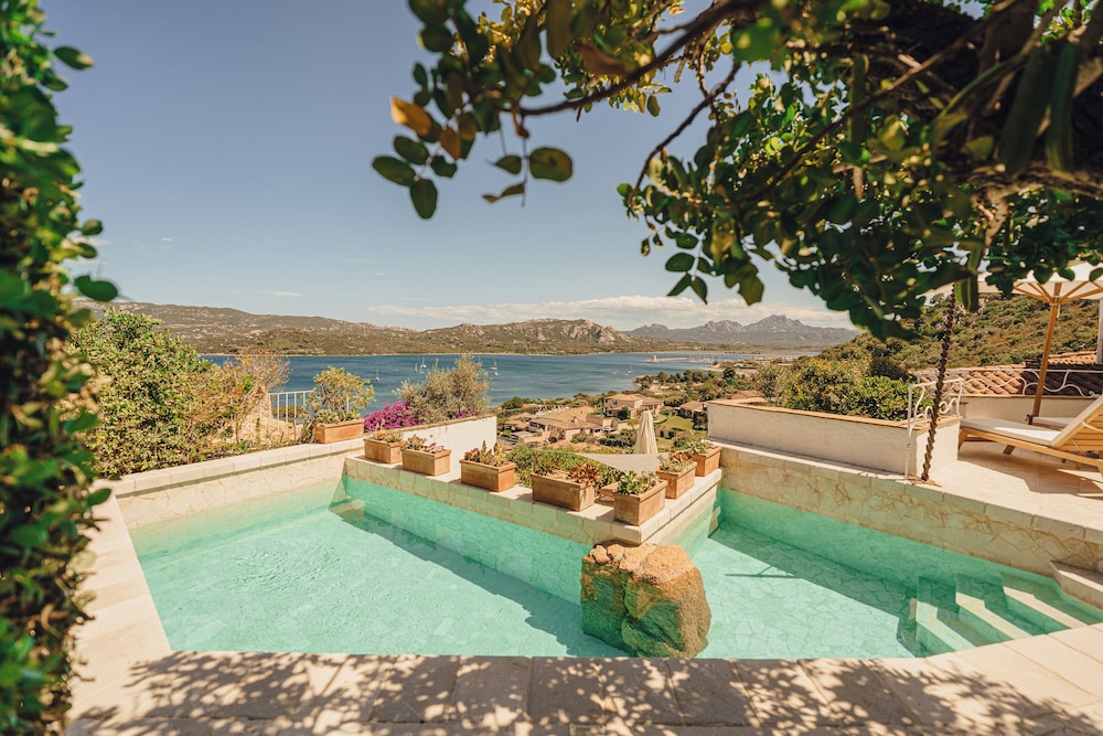 Suite (Aethos Pool) - Photo 5