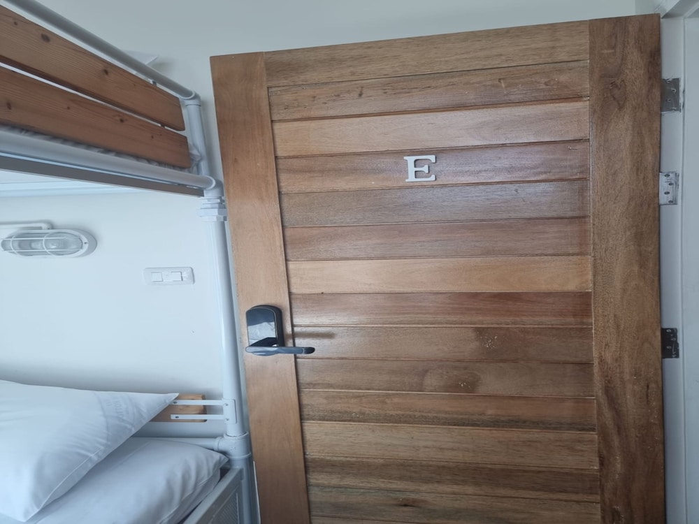Economy Shared Dormitory, Women only photo 2