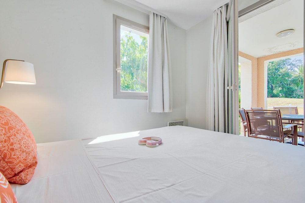 Apartment 6 people - 1 bedroom + 1 sleeping alcove - Terrace or balcony photo 2
