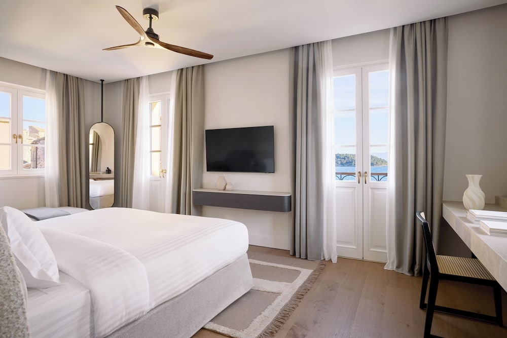 Deluxe Studio Suite, Sea View