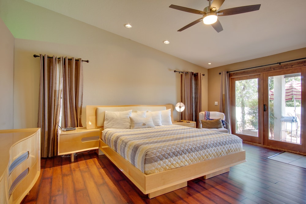 House (4 Bedrooms) photo 2