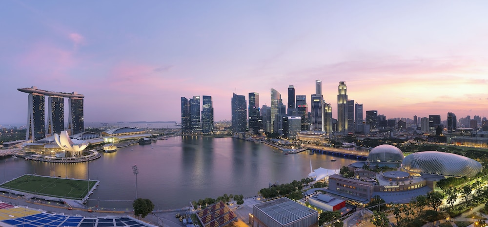 Suite, 2 Twin Beds, Balcony (Marina Bay)