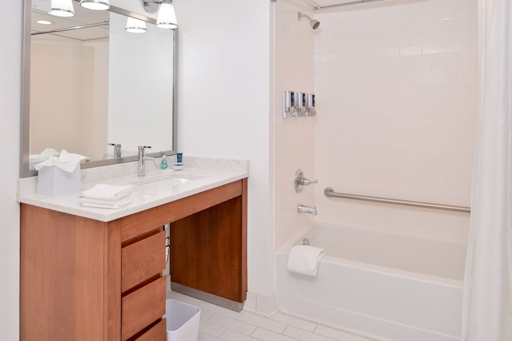 Suite, Multiple Beds, Balcony, Oceanfront (Balcony) - Photo 5