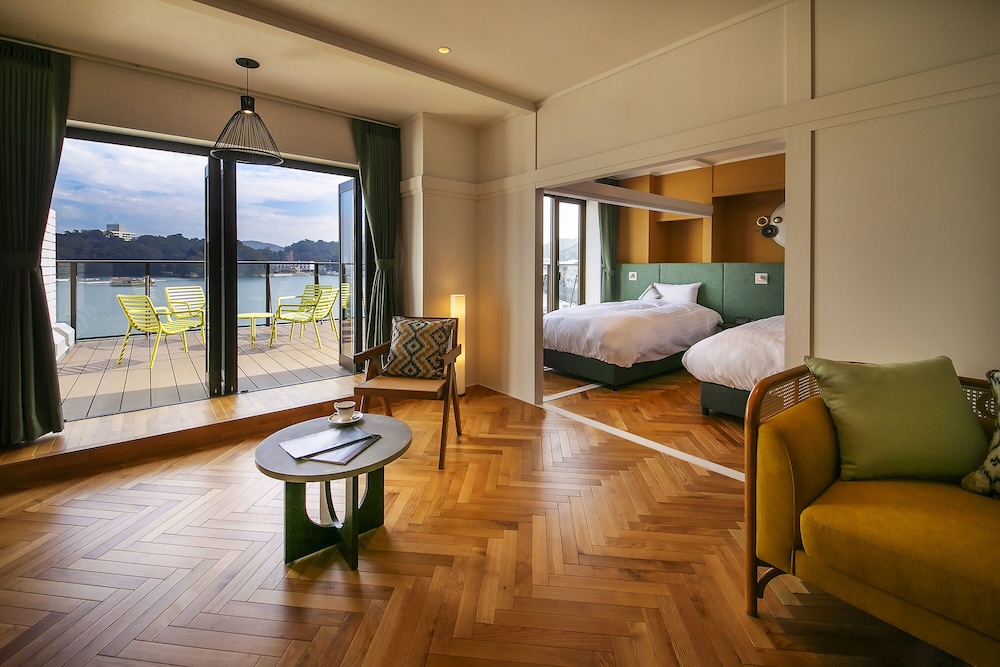 Premium Room, Non Smoking, Sea View photo 3