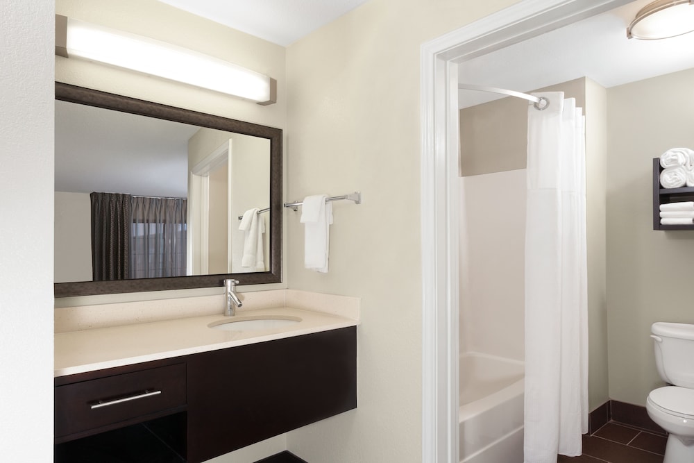 Studio Suite, 1 Queen Bed with Sofa bed, Kitchen - Photo 10