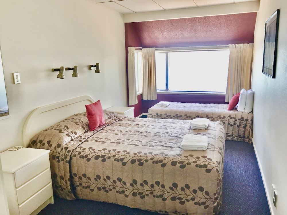 Family Apartment, 1 Bedroom, Lake View photo 2