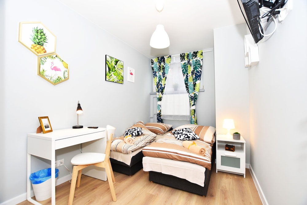 Apartment, 3 Bedrooms, Balcony (ul. Wita Stwosza 41)