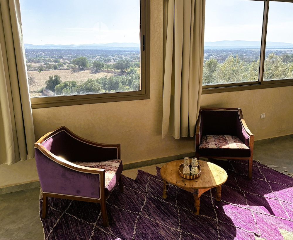 Deluxe Quadruple Room, Mountain View photo 3