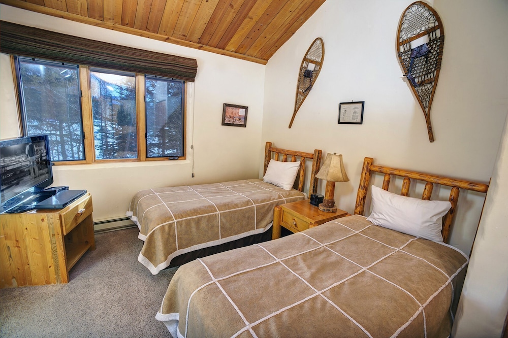 Suite, 2 Bedrooms, Mountain View photo 2