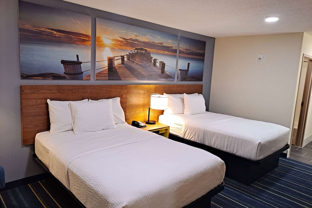 Room, 2 Double Beds, Non Smoking - Photo 1