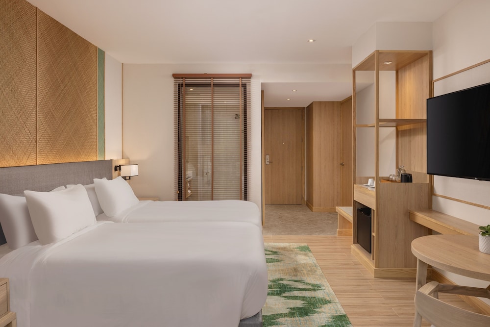 Superior Twin Room, Pool Access - Photo 2