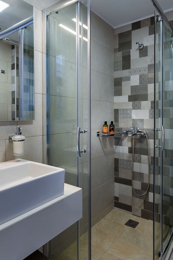 Exclusive Apartment, Private Pool - Photo 19