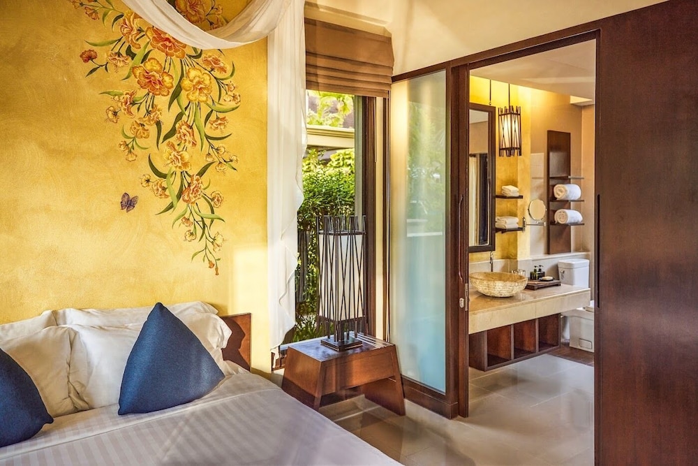 Superior Villa Pool Access photo 2