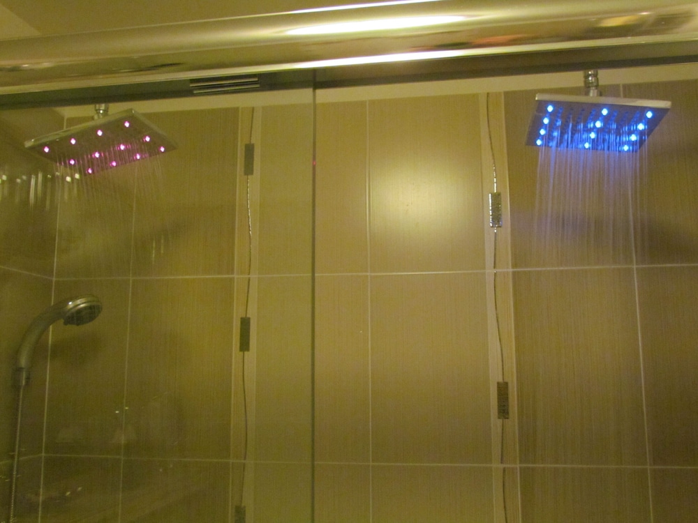 Tiffany Suite photo 2