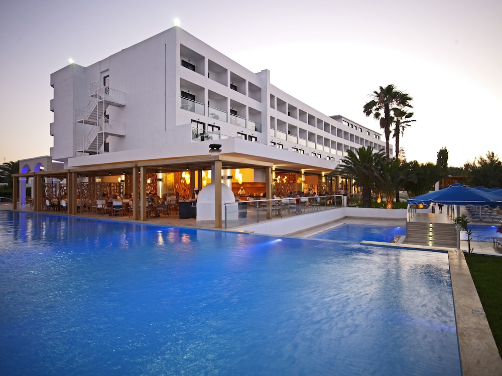 Quadruple Room, Sea View - Photo 3