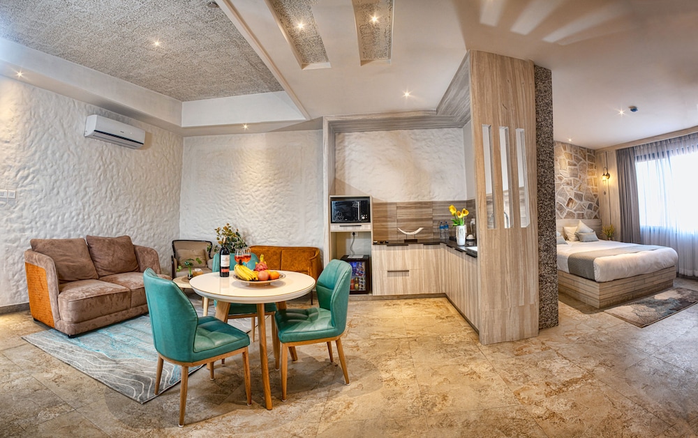 Penthouse - Photo 6